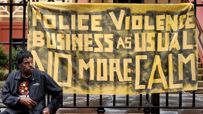 Sydney, protest mot politivold (Foto: WILLIAM WEST/Afp) Sydney, protest mot politivold (Foto: WILLIAM WEST/Afp)