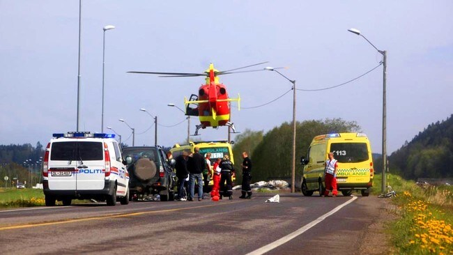 Kollisjon mellom sykkel og bil. (Foto: Peder Gjersøe) Kollisjon mellom sykkel og bil. (Foto: Peder Gjersøe)
