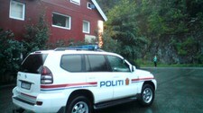 Politiet på plass på Støren (Foto: Henrik Sundgård)