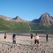 Sommeren var ikke bare klissvåt. Her på Brennviksanden, Steigen i Nordland i juli i år. Det nytes herlige dager på stranda med soling, bading og strandvolleyball, skriver fotograf Reidar Berg. 