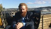 Lever ut guttedrømmen i Game of Thrones - Kristofer Hivju har en sentral rolle i tredje sesong av Game of Thrones, og lever ut guttedrømmen i serien han også er blodfan av. 