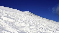 Snøskred Tronfjellet (Foto: Norsk Folkehjelp Redningstjeneste Nord Østerdal) Snøskred Tronfjellet (Foto: Norsk Folkehjelp Redningstjeneste Nord Østerdal)