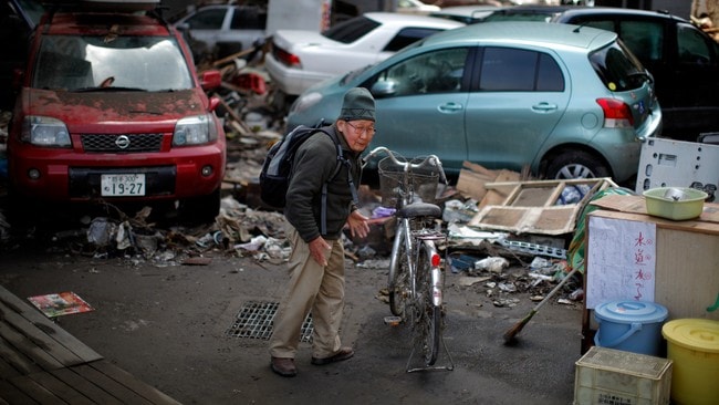 Overlevende etter tsunamien i Japan (Foto: CARLOS BARRIA/Reuters) Overlevende etter tsunamien i Japan (Foto: CARLOS BARRIA/Reuters)