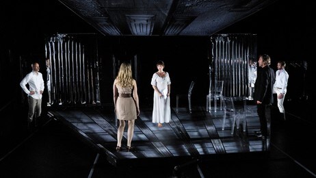 «Hedda Gabler» (Foto: Erik Aavatsmark/Nationaltheatret) «Hedda Gabler» (Foto: Erik Aavatsmark/Nationaltheatret)