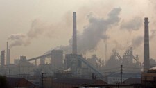 Jern- og stålfabrikk i Kina (Foto: JIANAN YU/REUTERS)