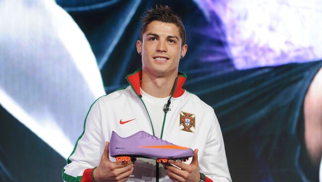 Cristiano Ronaldo tilbys superavtale (Foto: Ben Stansall/Scanpix/AFP) Cristiano Ronaldo tilbys superavtale (Foto: Ben Stansall/Scanpix/AFP)
