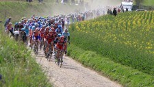 Paris-Roubaix (Foto: PASCAL ROSSIGNOL/Reuters) Paris-Roubaix (Foto: PASCAL ROSSIGNOL/Reuters)