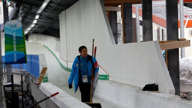 Hevet vegg i akebanen under OL (Foto: Jim Young/Scanpix/Reuters)