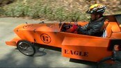 Imponerende olabiler - Det er utrolig hva man kan lage av fire barnevognhjul, og litt treverk. Dyreparken Grand Prix gikk av stabelen i helgen, og olabilene imponerte.
