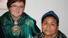 Tove-Lill Labahå Magga og Rigoberta Menchu Tum (Foto: Johannes E. Kalvemo/NRK) Tove-Lill Labahå Magga og Rigoberta Menchu Tum (Foto: Johannes E. Kalvemo/NRK)