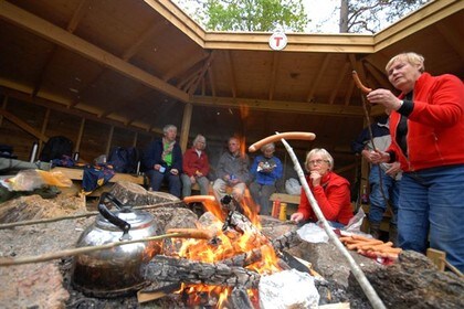 Fra åpning av Matskapet gapahuk 22. mai 2011.