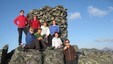 Hjemmetjenesten i Vågan går ofte på tur på sommerhalvåret. Her er et gruppebilde fra toppen av Matmora Som ligger i Vågan kommune i Lofoten. Vi hadde en fantastisk tur i et alldeles fantastisk vær den 26 august.