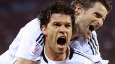 Michael Ballack (Foto: OLIVER LANG/AFP) Michael Ballack (Foto: OLIVER LANG/AFP)