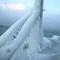 LYSSTOLPE PÅ MOLOEN: Djupvik havn 29.01.2010. Isen bygget seg opp i løpet av 6 timer. LYSSTOLPE PÅ MOLOEN: Djupvik havn 29.01.2010. Isen bygget seg opp i løpet av 6 timer.