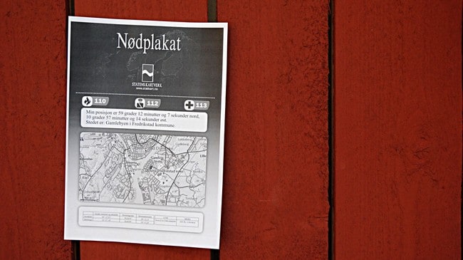 nødplakat (Foto: Stein Ove Korneliussen/NRK)