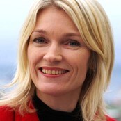 Stine Neverdal, senior kommunikasjonsrådgiver i Finansnæringens Fellesorganisasjon (FNO) (Foto: Finansnæringens Fellesorganisasjon (FNO)) Stine Neverdal, senior kommunikasjonsrådgiver i Finansnæringens Fellesorganisasjon (FNO) (Foto: Finansnæringens Fellesorganisasjon (FNO))