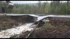 Riksveg 3 kollapser (Foto: Jan Bjarte Valsvik)