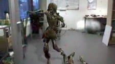 Zombie angriper (Foto: Armusement) Zombie angriper (Foto: Armusement)