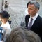 Aung San Suu Kyi ankommer middagen, møtes av Jens Stoltenberg.