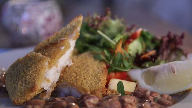 Mettende fiskekrisp (Foto: Jens Blom/NRK) Mettende fiskekrisp (Foto: Jens Blom/NRK)
