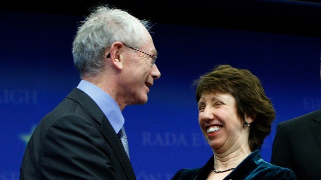 EUs nye president, Herman Van Rompuy, og utenrikssjef Catherine Ashton (Foto: Yves Herman/Scanpix/Reuters)