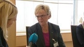 Budsjett kommuner -  Kommunene får etter det NRK erfarer mellom 6 og 6,5 milliarder kroner mer i budsjettene neste år. 

Senterpartiet beskriver veksten i kommuneøkonomien som en fantastisk snuoperasjon. Men langt fra alle kommuner ser det slik