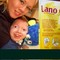 Lill Anita Larssen med sønnen Mikael som er Lano-ungen 2010.