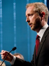 Miljøvernminister Bård Vegar Solhjell (Foto: Varfjell, Fredrik/NTB scanpix) Miljøvernminister Bård Vegar Solhjell (Foto: Varfjell, Fredrik/NTB scanpix)