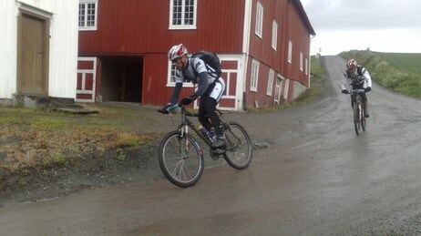 Styrkeprøven er i gang (Foto: Runar Henriksen Jørstad/NRK)