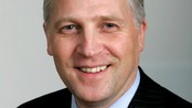 Stortingspolitiker beskylder dommer for kampfiksing - Stortingspolitiker Øyvind Korsberg beskylder eliteseriedommer Svein-Erik Edvartsen for kampfiksing etter kampen mellom Tromsø og Vålerenga 16. mai. 