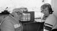 Knut Bjørnsen og Per Jorsett under EM på skøyter i Eskilstuna 26. januar 1985. (Foto: Sigurdsøn, Bjørn/SCANPIX)