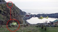 Ambulanse brasa utfor fylkesveg. (Foto: Annbjørg Hauge) Ambulanse brasa utfor fylkesveg. (Foto: Annbjørg Hauge)