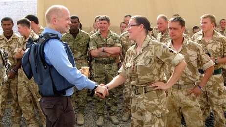 William Hague (Foto: STRINGER/AFGHANISTAN/Reuters) William Hague (Foto: STRINGER/AFGHANISTAN/Reuters)