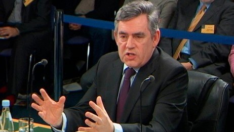 Gordon Brown forklarer seg om invasjonen av Irak (Scanpix/Reuters) Gordon Brown forklarer seg om invasjonen av Irak (Scanpix/Reuters)