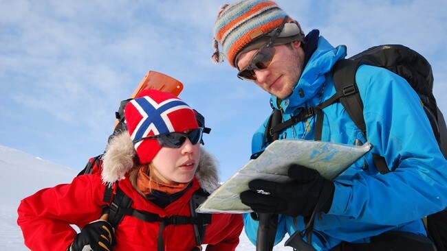 Kartlesing (Foto: Hallgrim Rogn/Den Norske Turistforening)