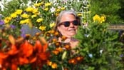HAGEGLEDE - Erna Kari Bruset ble sengeliggende for 15 år siden. Nå har hun og ektemannen skapt seg en hage som gir økt livsglede for dem selv og naboene.