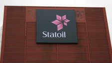 Statoil-logo3 (Foto: Jørn Kaarstad/NRK) Statoil-logo3 (Foto: Jørn Kaarstad/NRK)