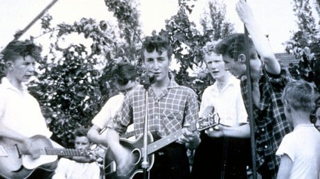The Quarrymen med John Lennon (Foto: SOTHEBY'S/EPA) The Quarrymen med John Lennon (Foto: SOTHEBY'S/EPA)