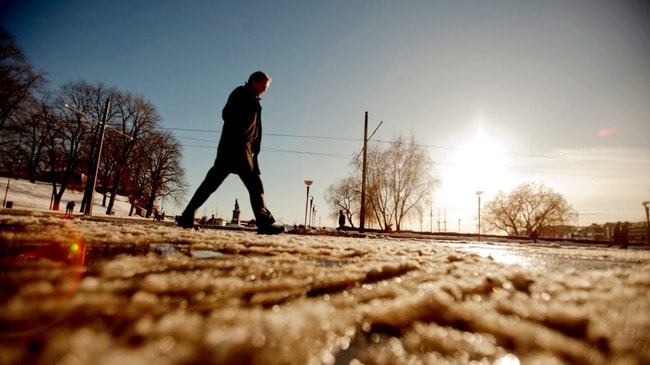 Tidlig vår på Rådhusplassen (Foto: Stian Lysberg Solum/Scanpix)