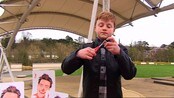 Tricky TV trylleskole: Klippet papirstrimle blir hel - Lær deg å trylle med Tricky TV.