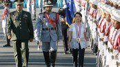 President Gloria Arroyo og hærsjef Hermogenes Esperon President Gloria Arroyo og hærsjef Hermogenes Esperon