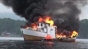 Fiskebåt i full fyr - Ein fiskebåt sto i full fyr utanfor Lepsøy i Os tysdag formiddag. Ein person redda seg ut ved å hoppe i livbåten, og kom uskadd frå brannen.