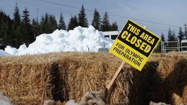 Stopp-skilt ved Cypress Mountain (Foto: Mark Ralston/Scanpix)