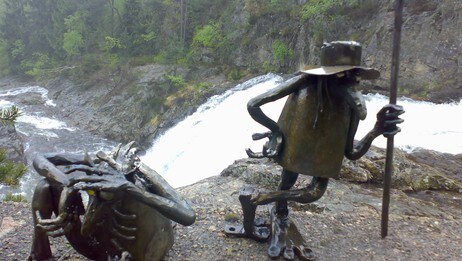 To Birkenes troll (Foto: Kai Stokkeland/NRK)