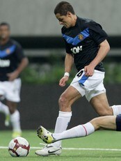 Javier Hernandez i United-drakt (Foto: STRINGER/MEXICO/Reuters) Javier Hernandez i United-drakt (Foto: STRINGER/MEXICO/Reuters)
