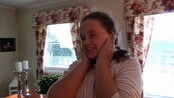 BRANNVERN - Det er flere branner om vinteren enn om sommeren. Linn Victoria (11 år) gjør flere ting for å forhindre brann, og hun har brannøvelse hjemme sammen med faren sin. 