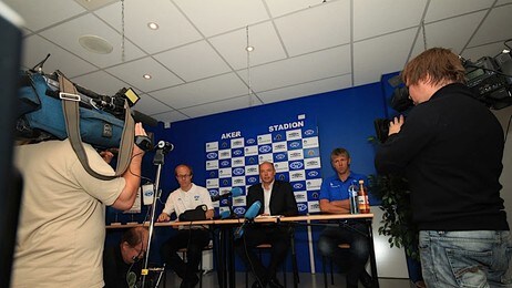 Uwe Rösler pressekonferanse Molde (Foto: Roar Halten/NRK ) Uwe Rösler pressekonferanse Molde (Foto: Roar Halten/NRK )