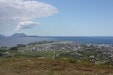 Utsikt fra Junkerfjellet: Byen, flyplassen og Fugløya
