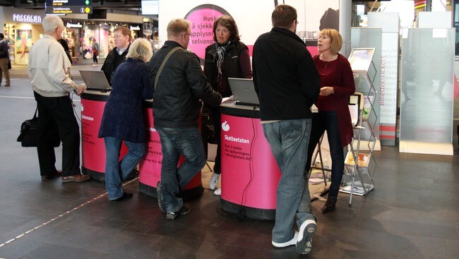 Skatteetaten står på stand (Foto: Karina Jørgensen/NRK) Skatteetaten står på stand (Foto: Karina Jørgensen/NRK)