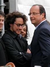 Francois Hollande og sønn (Foto: PATRICK KOVARIK/Afp) Francois Hollande og sønn (Foto: PATRICK KOVARIK/Afp)
